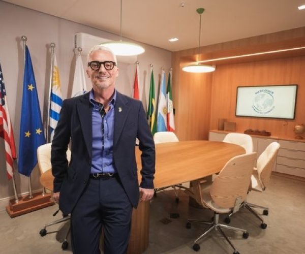A Arte de Edificar Pontes Globais: Anthony Toffoli e a Diplomacia que Conecta Mercados, Culturas e Pessoas